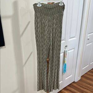 Final Touch Green Maxi Pleated Pencil Pants